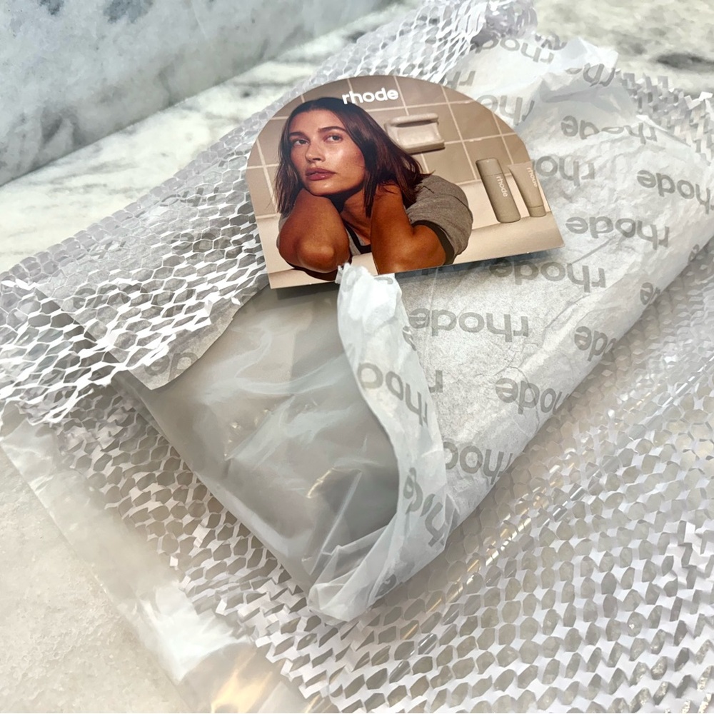 NWT Rhode (Hailey Bieber) Skincare bubble bag (products not included, only bag) - Picture 9 of 16